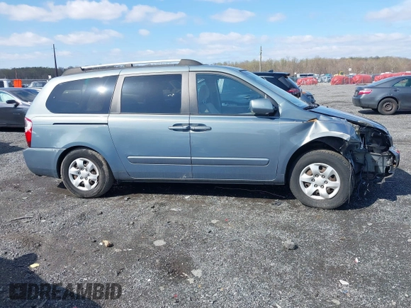2008 Kia Sedona LX with VIN KNDMB233686204047, listed as a IAAI auction lot 41904157 with 123,700 mi miles. Bid and sale history available at carsss.com. Image 13.
