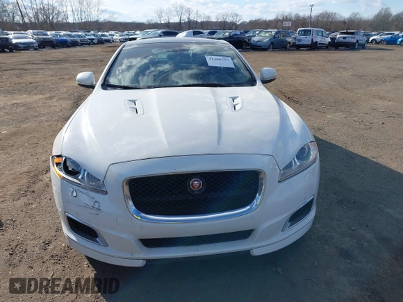 2015 Jaguar XJ with VIN SAJWA2EK9FMV87430, listed as a IAAI auction lot 41408797 with 101,147 mi miles and . Bid and sale history available at DreamBid. Image 12.