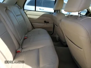 2008 Ford Crown Victoria LX z VIN 2FAFP74V58X127639, wystawiony jako Copart lot #48579124 z przebiegiem 88 258 mil mil oraz Nie do naprawy • Non repairable. Historia ofert i sprzedaży dostępna na DreamBid. Obrazek 10.