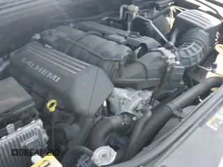 2017 Jeep Grand Cherokee SRT z VIN 1C4RJFDJ5HC688694, wystawiony jako IAAI lot #42134459 z przebiegiem 89 988 mil mil oraz . Historia ofert i sprzedaży dostępna na DreamBid. Obrazek 21.