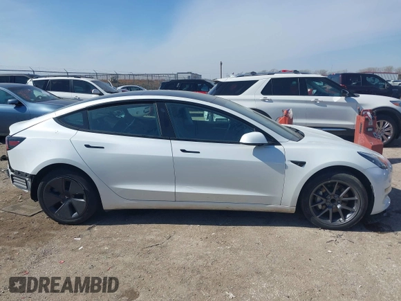 2023 Tesla Model 3 z VIN 5YJ3E1EAXPF505951, wystawiony jako IAAI lot #41535421 z przebiegiem Nie podano mil oraz . Historia ofert i sprzedaży dostępna na DreamBid. Obrazek 13.