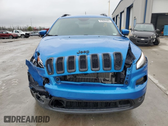 2018 Jeep Cherokee Latitude with VIN 1C4PJMCB6JD575634, listed as a Copart auction lot 51828305 with 58,590 mi miles and Salvage title. Bid and sale history available at DreamBid. Image 5.