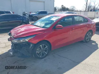 2023 Kia Forte LXS z VIN 3KPF24AD0PE682280, wystawiony jako IAAI lot #41855703 z przebiegiem 21 451 mil mil oraz . Historia ofert i sprzedaży dostępna na DreamBid. Obrazek 17.