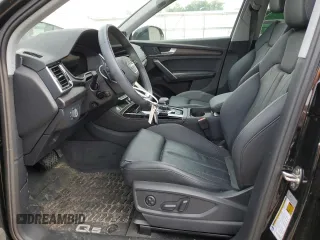 2024 Audi Q5 S line Premium Plus z VIN WA1EAAFYXR2015624, wystawiony jako Copart lot #59953855 z przebiegiem 14 627 mil mil oraz Szkoda całkowita • Salvage title. Historia ofert i sprzedaży dostępna na DreamBid. Obrazek 7.