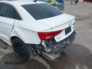 2019 Audi A3 Premium z VIN WAUAUGFF6K1011141, wystawiony jako IAAI lot #42173319 z przebiegiem 109 370 mil mil oraz . Historia ofert i sprzedaży dostępna na DreamBid. Obrazek 6.