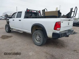 2012 Ram 2500 ST z VIN 3C6UD5HL7CG151684, wystawiony jako IAAI lot #42254751 z przebiegiem 205 423 mil mil oraz . Historia ofert i sprzedaży dostępna na DreamBid. Obrazek 3.