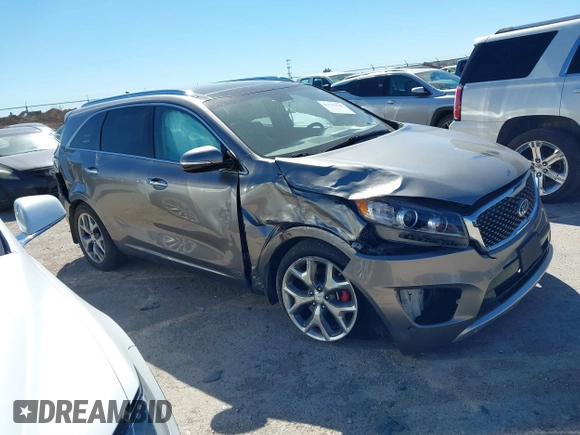 2016 Kia Sorento SX with VIN 5XYPKDA56GG073047, listed as a IAAI auction lot 41725130 with 89,754 mi miles. Bid and sale history available at carsss.com. Image 1.