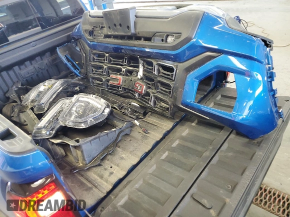 2024 GMC Canyon 4WD AT4 with VIN 1GTP6DEK3R1114273, listed as a Copart auction lot 71103464 with 5,549 mi miles and Salvage Title. Bid and sale history available at carsss.com. Image 12.