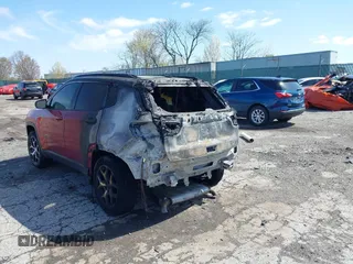 2024 Jeep Compass Limited z VIN 3C4NJDCN3RT174341, wystawiony jako IAAI lot #41931933 z przebiegiem Nie podano mil oraz . Historia ofert i sprzedaży dostępna na DreamBid. Obrazek 6.