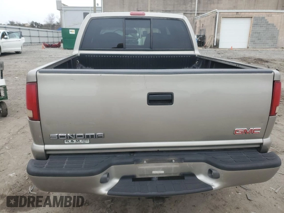 2004 GMC Sonoma SLS with VIN 1GTDT13X94K128934, listed as a Copart auction lot 82007464 with 120,884 mi miles and Salvage Title. Bid and sale history available at carsss.com. Image 5.