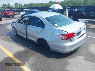2013 Volkswagen Jetta SE с VIN 3VWDX7AJXDM455340, выставлен на аукционе IAAI как лот 42198360 с пробегом 31 024 миль миль и . История ставок и продаж доступна на DreamBid. Изображение 3.