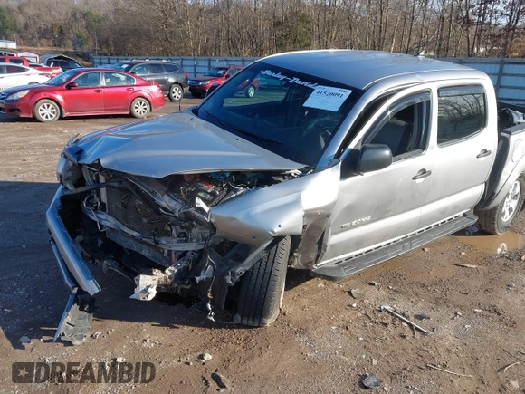 2014 Toyota Tacoma with VIN 3TMLU4EN5EM135783, listed as a IAAI auction lot 41520091 with 188,973 mi miles. Bid and sale history available at carsss.com. Image 6.