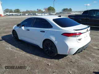 2021 Toyota Corolla SE with VIN 5YFS4MCE2MP076133, listed as a IAAI auction lot 40924622 with 95,730 mi miles. Bid and sale history available at carsss.com. Image 3.
