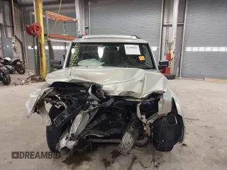2008 Jeep Commander Sport z VIN 1J8HG48K58C218806, wystawiony jako IAAI lot #41908866 z przebiegiem 188 021 mil mil oraz . Historia ofert i sprzedaży dostępna na DreamBid. Obrazek 13.