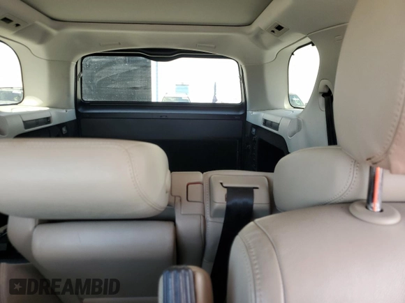 2020 Land Rover Discovery SE z VIN SALRG2RV5L2422117, wystawiony jako Copart lot #47465175 z przebiegiem Nie podano mil oraz Czysty tytuł • Clean title. Historia ofert i sprzedaży dostępna na DreamBid. Obrazek 10.