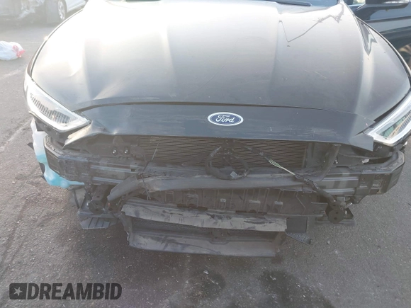 2018 Ford Fusion Energi SE with VIN 3FA6P0PU7JR232567, listed as a IAAI auction lot 41219232 with 54,049 mi miles. Bid and sale history available at carsss.com. Image 6.