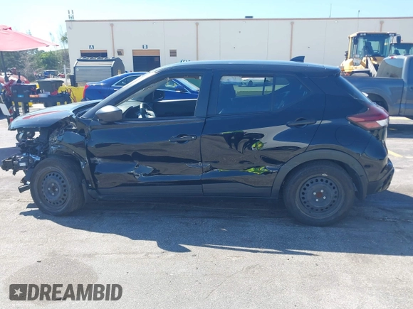 2023 Nissan Kicks S with VIN 3N1CP5BV3PL568953, listed as a IAAI auction lot 41747147 with 26,861 mi miles. Bid and sale history available at carsss.com. Image 15.