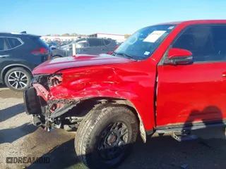 2018 Toyota 4Runner SR5 with VIN JTEBU5JR7J5607357, listed as a IAAI auction lot 40991420 with 115,769 mi miles. Bid and sale history available at carsss.com. Image 6.