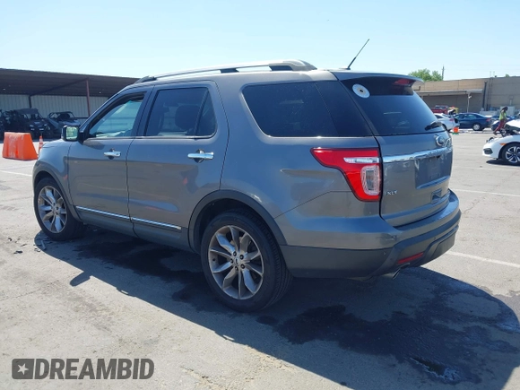 2014 Ford Explorer XLT z VIN 1FM5K7D85EGB73581, wystawiony jako IAAI lot #42355115 z przebiegiem 173 832 mil mil oraz . Historia ofert i sprzedaży dostępna na DreamBid. Obrazek 3.