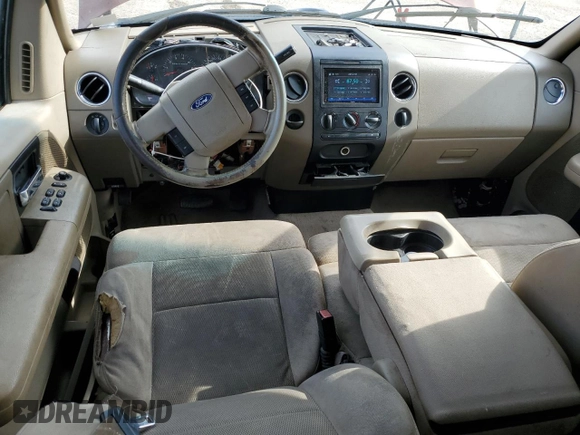 2004 Ford F-150 STX z VIN 1FTRX12W64NC26031, wystawiony jako Copart lot #62187595 z przebiegiem 267 184 mil mil oraz Czysty tytuł • Clean title. Historia ofert i sprzedaży dostępna na DreamBid. Obrazek 8.