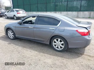 2014 Honda Accord Sedan LX with VIN 1HGCR2F33EA306435, listed as a IAAI auction lot 42124792 with 136,522 mi miles. Bid and sale history available at carsss.com. Image 3.