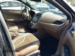 2016 Lincoln MKC Reserve with VIN 5LMCJ3C9XGUJ03119, listed as a IAAI auction lot 42078684 with 93,711 mi miles and . Bid and sale history available at DreamBid. Image 5.