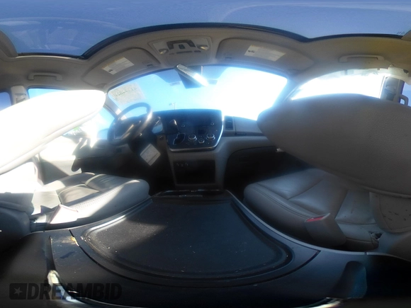 2019 Toyota Sienna XLE Auto Access Seat with VIN 5TDYZ3DC4KS971453, listed as a IAAI auction lot 41394821 with 93,308 mi miles. Bid and sale history available at carsss.com. Image 18.