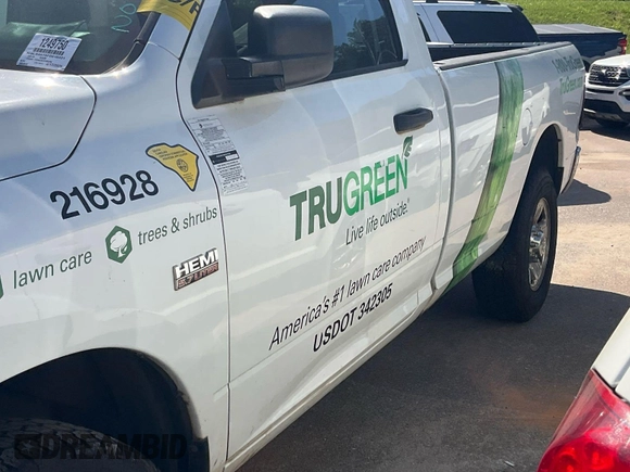 2015 Ram 2500 Tradesman with VIN 3C6LR4AT5FG610331, listed as a IAAI auction lot 42201577 with 183,995 mi miles. Bid and sale history available at carsss.com. Image 1.