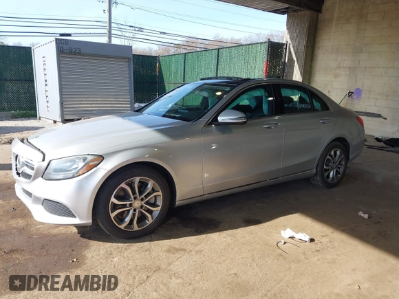2016 Mercedes-Benz C 300 z VIN 55SWF4JB5GU176844, wystawiony jako IAAI lot #42049446 z przebiegiem 63 801 mil mil oraz . Historia ofert i sprzedaży dostępna na DreamBid. Obrazek 18.