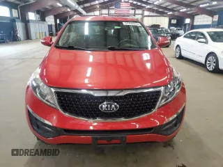 2015 Kia Sportage LX z VIN KNDPB3AC5F7743921, wystawiony jako Copart lot #57793315 z przebiegiem 97 948 mil mil oraz Czysty tytuł • Clean title. Historia ofert i sprzedaży dostępna na DreamBid. Obrazek 5.