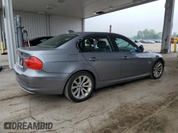 2009 BMW 3 Series 328i xDrive z VIN WBAPK73519A453752, wystawiony jako Copart lot #59402915 z przebiegiem 113 227 mil mil oraz Czysty tytuł • Clean title. Historia ofert i sprzedaży dostępna na DreamBid. Obrazek 3.