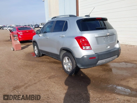2015 Chevrolet Trax LT with VIN 3GNCJRSB0FL172030, listed as a IAAI auction lot 41523985 with 82,427 mi miles. Bid and sale history available at carsss.com. Image 3.