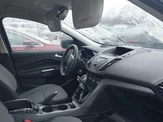 2016 Ford Escape SE z VIN 1FMCU9G97GUC12743, wystawiony jako IAAI lot #41529265 z przebiegiem Nie podano mil oraz . Historia ofert i sprzedaży dostępna na DreamBid. Obrazek 5.