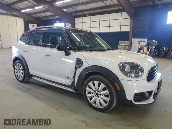 2019 MINI Countryman Cooper with VIN WMZYV5C54K3F58009, listed as a Copart auction lot 53679575 with 104,735 mi miles and Salvage title. Bid and sale history available at DreamBid. Image 4.