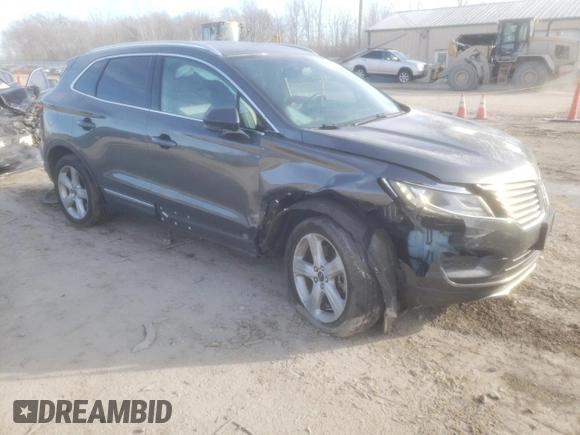 2017 Lincoln MKC Premiere z VIN 5LMCJ1D90HUL28606, wystawiony jako Copart lot #44211405 z przebiegiem 110 804 mil mil oraz Szkoda całkowita • Salvage title. Historia ofert i sprzedaży dostępna na DreamBid. Obrazek 4.