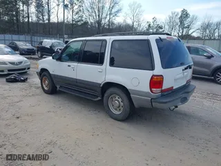 2000 Mercury Mountaineer with VIN 4M2ZU66P9YUJ19036, listed as a IAAI auction lot 41663230 with 159,635 mi miles. Bid and sale history available at carsss.com. Image 3.
