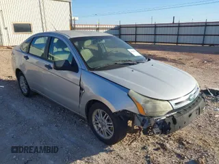 2008 Ford Focus SE with VIN 1FAHP35N98W280472, listed as a IAAI auction lot 41859547 with 178,304 mi miles. Bid and sale history available at carsss.com. Image 1.
