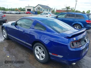 2013 Ford Mustang V6 с VIN 1ZVBP8AM4D5227735, выставлен на аукционе IAAI как лот 42395404 с пробегом 133 488 миль миль и . История ставок и продаж доступна на DreamBid. Изображение 3.