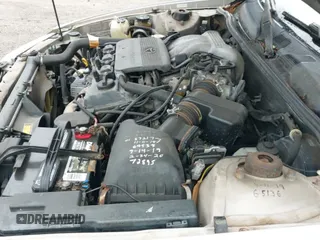 2001 Toyota Camry LE z VIN 4T1BF22K11U124043, wystawiony jako IAAI lot #43373377 z przebiegiem 106 897 mil mil oraz . Historia ofert i sprzedaży dostępna na DreamBid. Obrazek 13.