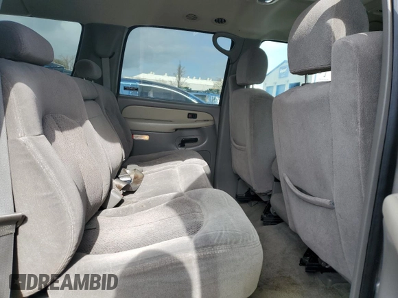 2002 Chevrolet Suburban LS with VIN 1GNEC16T52J182139, listed as a Copart auction lot 45413545 with 447,067 mi miles and Salvage Title. Bid and sale history available at carsss.com. Image 11.