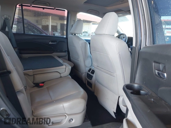 2020 Honda Pilot EX-L with VIN 5FNYF5H50LB011021, listed as a IAAI auction lot 41382249 with 113,884 mi miles. Bid and sale history available at carsss.com. Image 8.