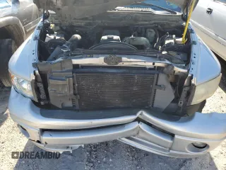 2005 Dodge 2500 ST z VIN 3D7KR28C65G740640, wystawiony jako Copart lot #55899875 z przebiegiem 334 290 mil mil oraz Szkoda całkowita • Salvage title. Historia ofert i sprzedaży dostępna na DreamBid. Obrazek 11.