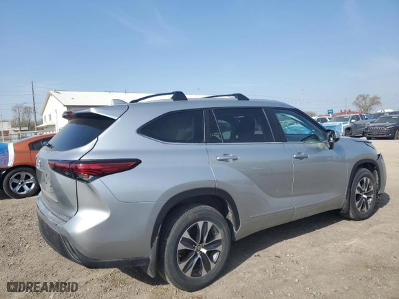 2023 Toyota Highlander L with VIN 5TDKDRBH4PS526417, listed as a Copart auction lot 51647625 with 34,480 mi miles and Salvage Title. Bid and sale history available at carsss.com. Image 3.