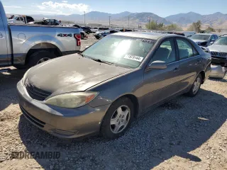 2003 Toyota Camry LE z VIN 4T1BF32K93U566965, wystawiony jako Copart lot #71979144 z przebiegiem 267 228 mil mil oraz Szkoda całkowita • Salvage title. Historia ofert i sprzedaży dostępna na DreamBid. Obrazek 1.