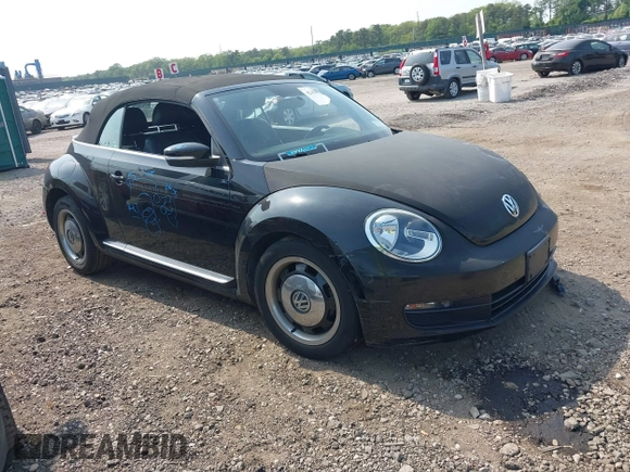2013 Volkswagen Beetle 2.5L z VIN 3VW5X7AT5DM805978, wystawiony jako IAAI lot #42429397 z przebiegiem 62 408 mil mil oraz . Historia ofert i sprzedaży dostępna na DreamBid. Obrazek 1.