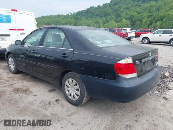 2005 Toyota Camry STD z VIN 4T1BE32K55U005622, wystawiony jako IAAI lot #42418784 z przebiegiem 196 077 mil mil oraz . Historia ofert i sprzedaży dostępna na DreamBid. Obrazek 3.