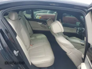 2019 BMW 7 Series 750i xDrive с VIN WBA7F2C5XKB240094, выставлен на аукционе Copart как лот 52735614 с пробегом 54 983 миль миль и Списание • Salvage title. История ставок и продаж доступна на DreamBid. Изображение 10.