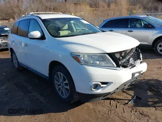 2014 Nissan Pathfinder SL z VIN 5N1AR2MM1EC705913, wystawiony jako IAAI lot #41718406 z przebiegiem 153 398 mil mil oraz . Historia ofert i sprzedaży dostępna na DreamBid. Obrazek 1.