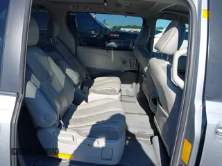 2011 Toyota Sienna XLE AAS with VIN 5TDYK3DC0BS056197, listed as a IAAI auction lot 41771073 with 195,022 mi miles and . Bid and sale history available at DreamBid. Image 8.