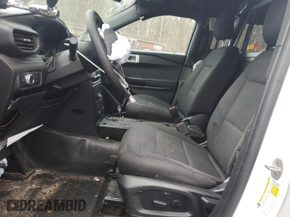 2022 Ford Police Interceptor Utility z VIN 1FM5K8AW1NNA02279, wystawiony jako Copart lot #51058345 z przebiegiem 51 337 mil mil oraz Czysty tytuł • Clean title. Historia ofert i sprzedaży dostępna na DreamBid. Obrazek 7.